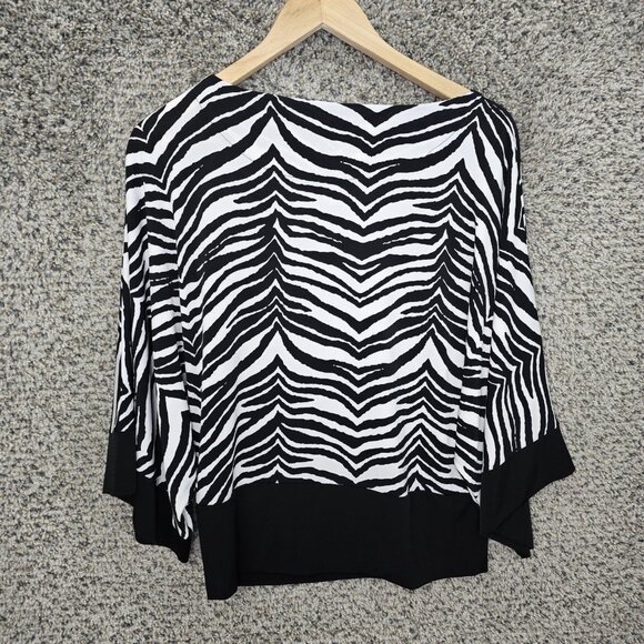 Chicos Top Womens 0 US Small Black Animal Print Scoop Neck Blouse Casual Ladies - Picture 7 of 7